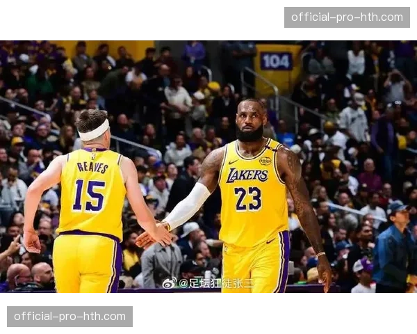 詹姆斯、戴维斯合取58分，湖人客场经过双加时艰难战胜雄鹿